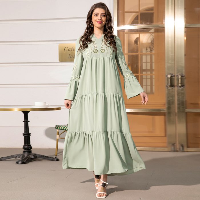 Fridayin Fashion Dress Arab Abaya Sweet V-Neck Color Contrast Solid Color Embroidery Regular Sleeve Kaftan